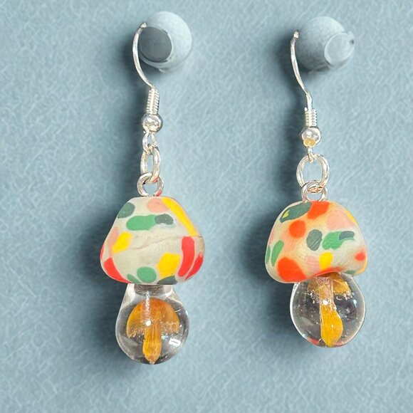 Mushroom Earrings - Picture 1 of 4